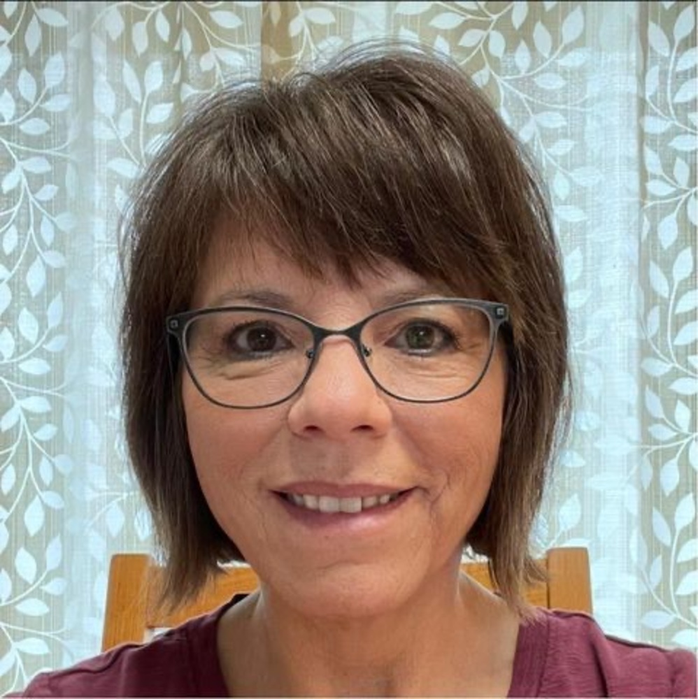 Meet your Posher, Corina